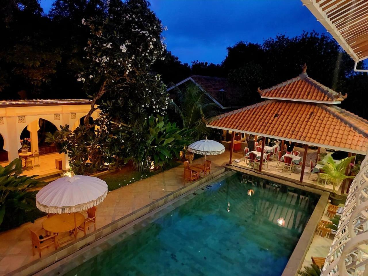 Blue Garden Boutique Hotel เจอปารา ภายนอก รูปภาพ